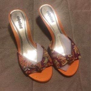 Floral Print Unlisted Heel Sandal